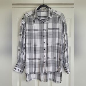 Frye & Co. Black, White, and Grey Flannel Button Down - Size XL